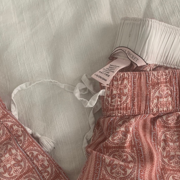 Victoria's Secret Pink Patterned Pj Set - Picture 3 of 7